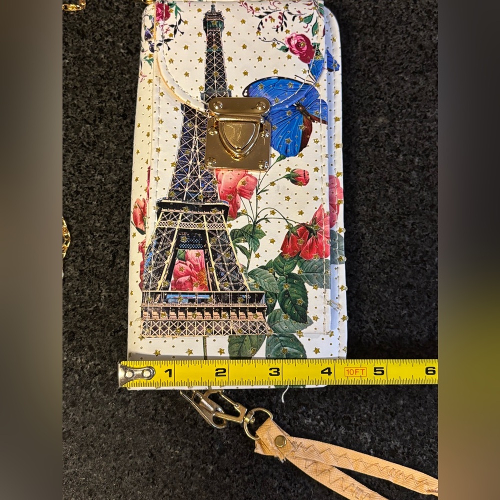 BeAuTiFuL Boutique Paris Crossbody Wallet! 💕 - Picture 9 of 10